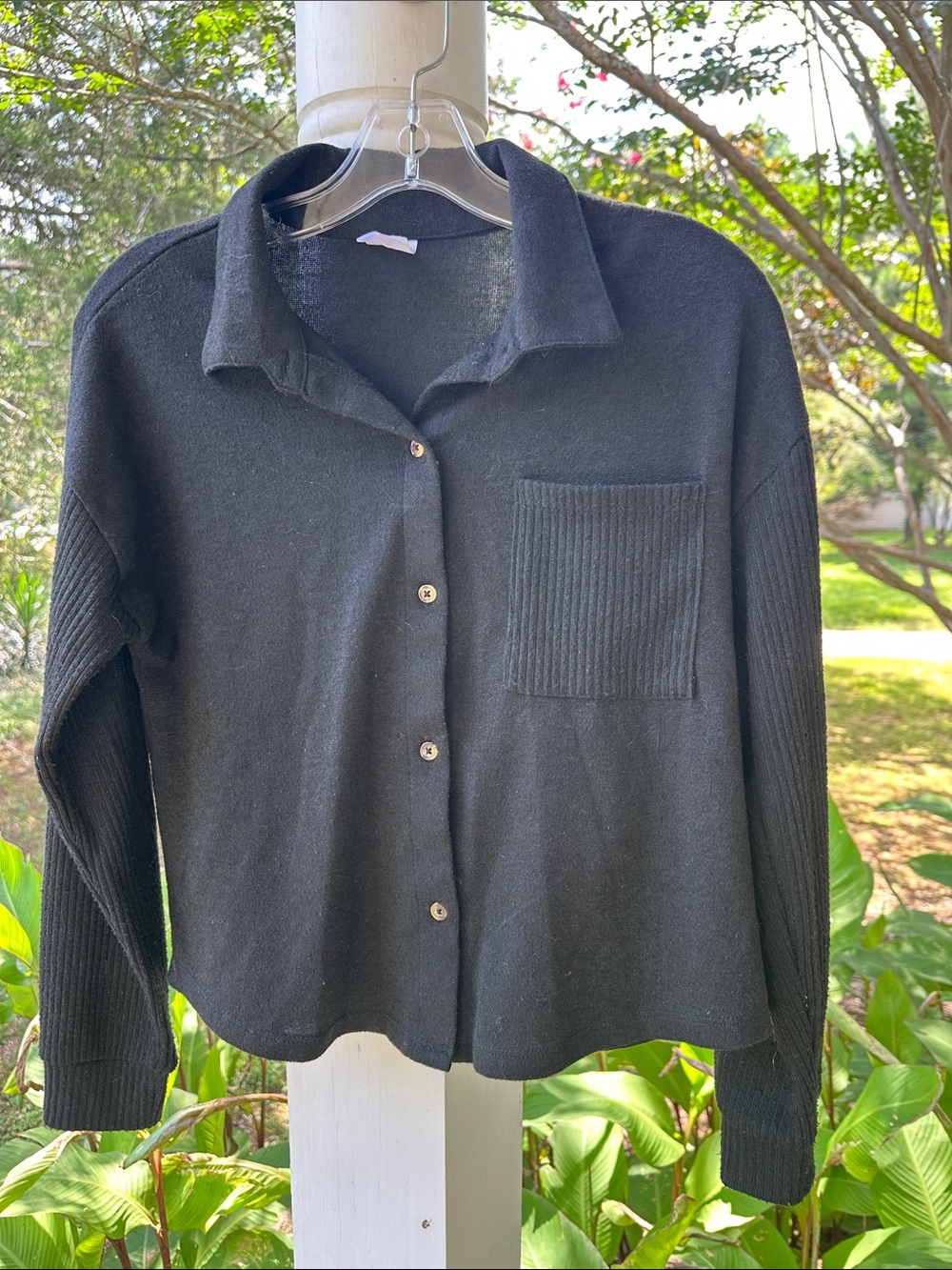 Black Collared Button-Front Lightweight Sweater with Ribbed Pocket